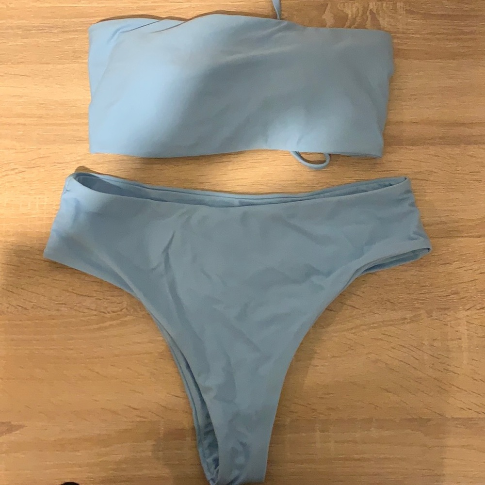 Strapless bikini